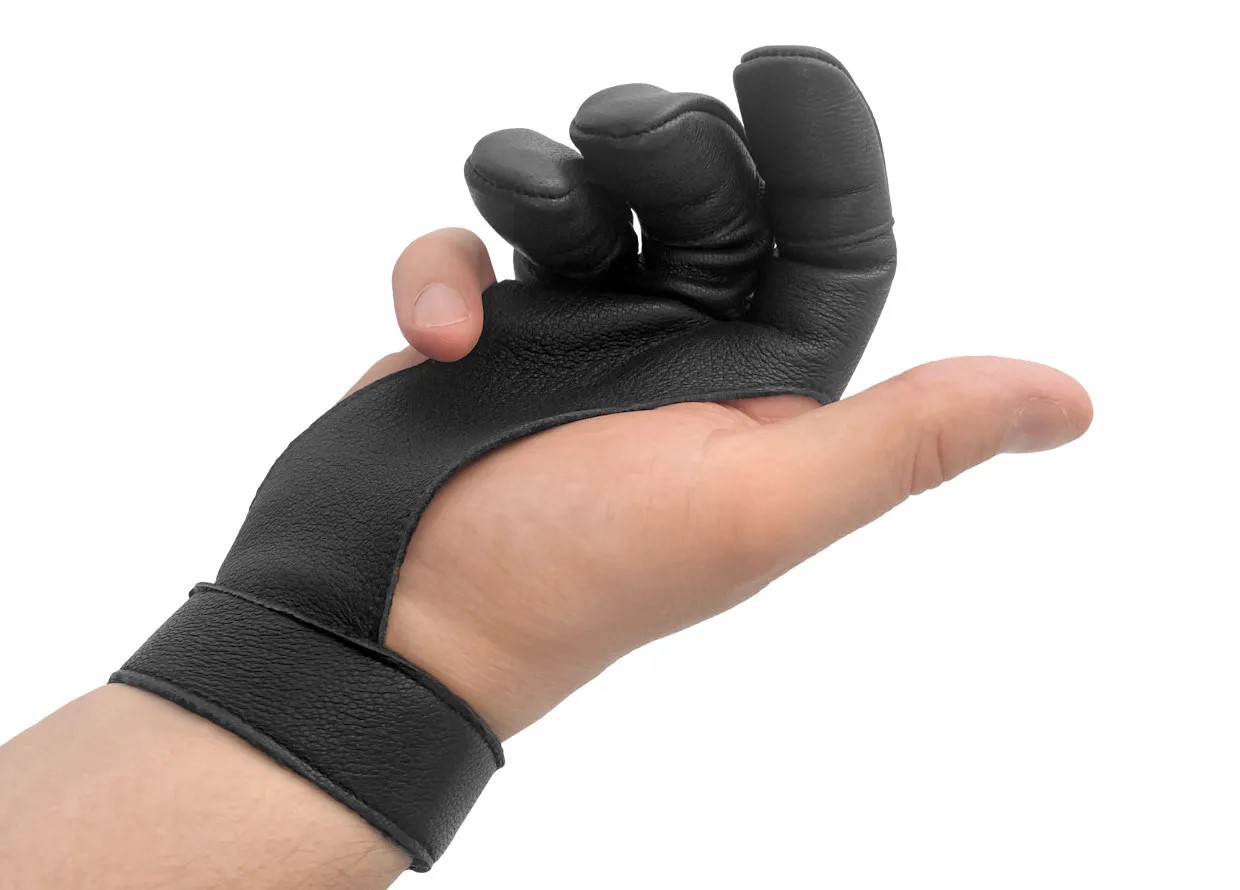 Перчатка для стрельбы из лука кожа (черная)