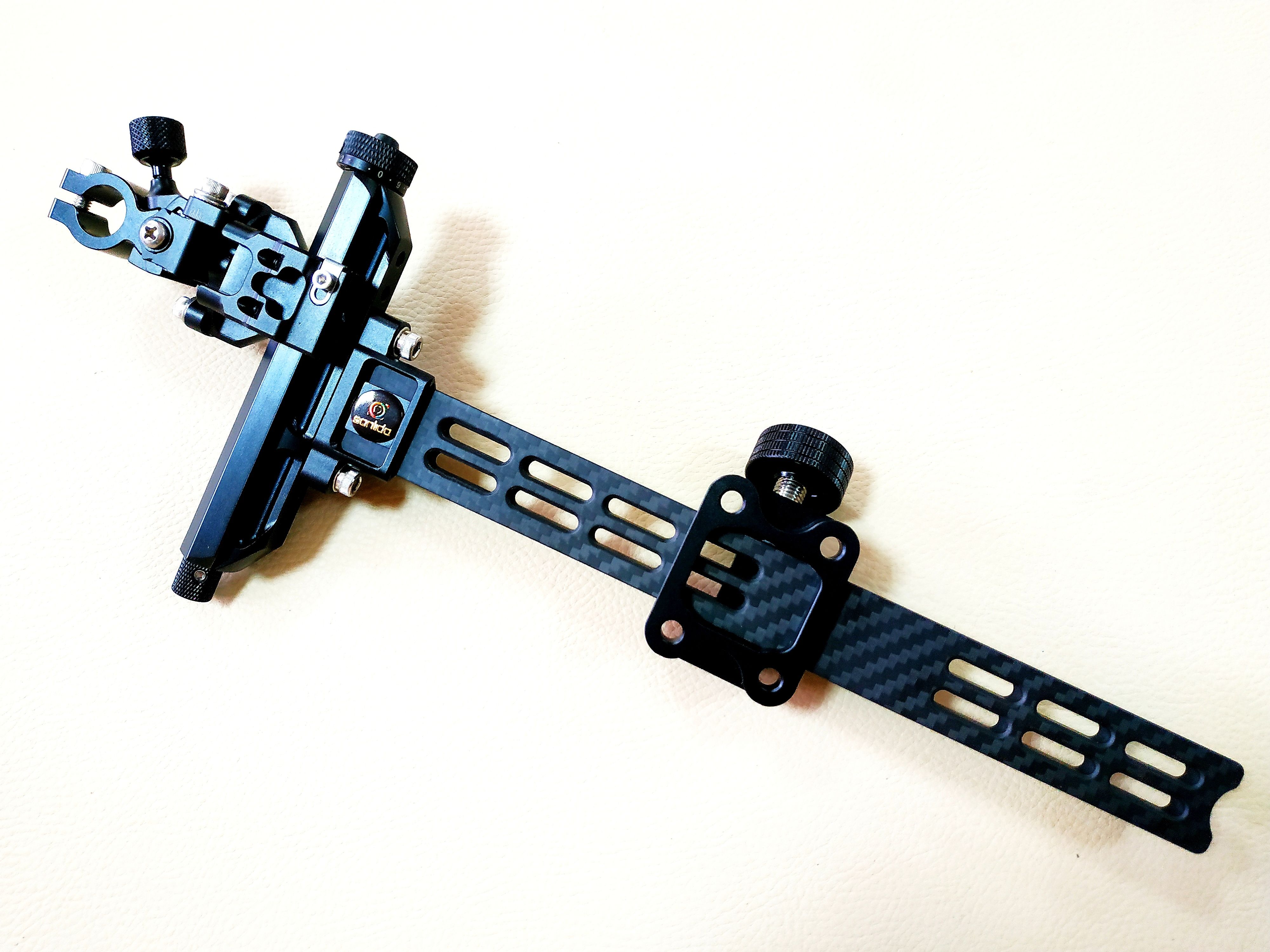 Спортивный прицел для блочного лука Sanlida Carbon X10 9" v2